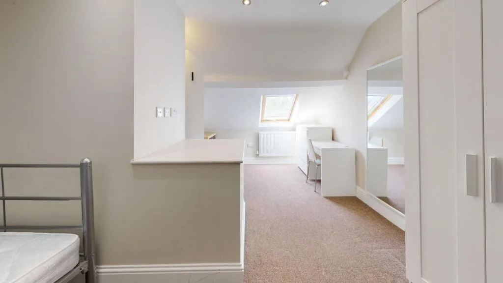 4 bedroom flat for rent