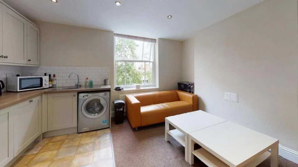 4 bedroom flat for rent