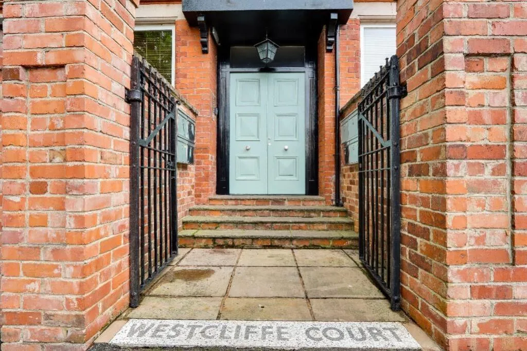 4 bedroom apartment for rent