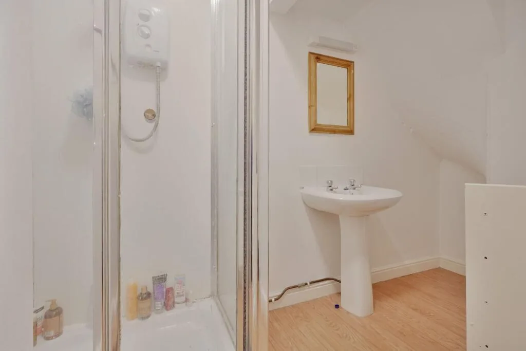 5 bedroom house for rent