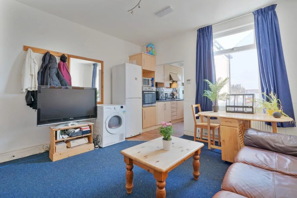 5 bedroom house for rent