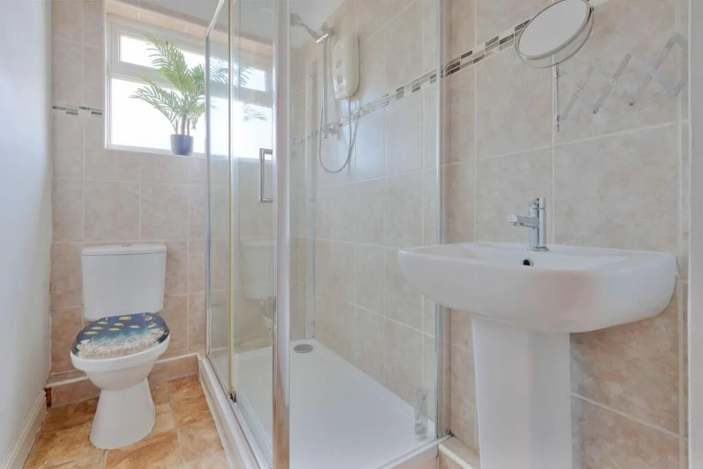 5 bedroom house for rent