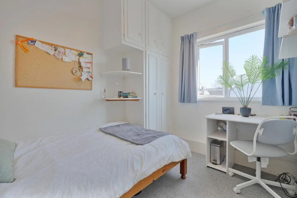 5 bedroom house for rent