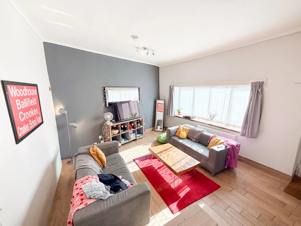 5 bedroom terraced house for rent