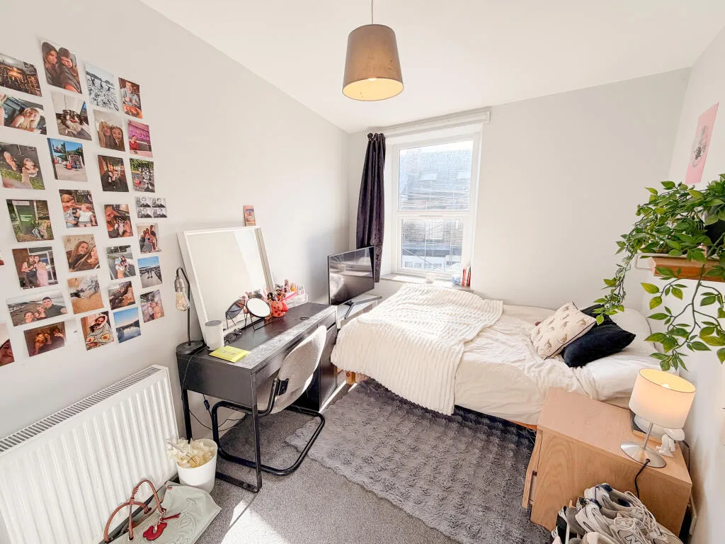 5 bedroom terraced house for rent