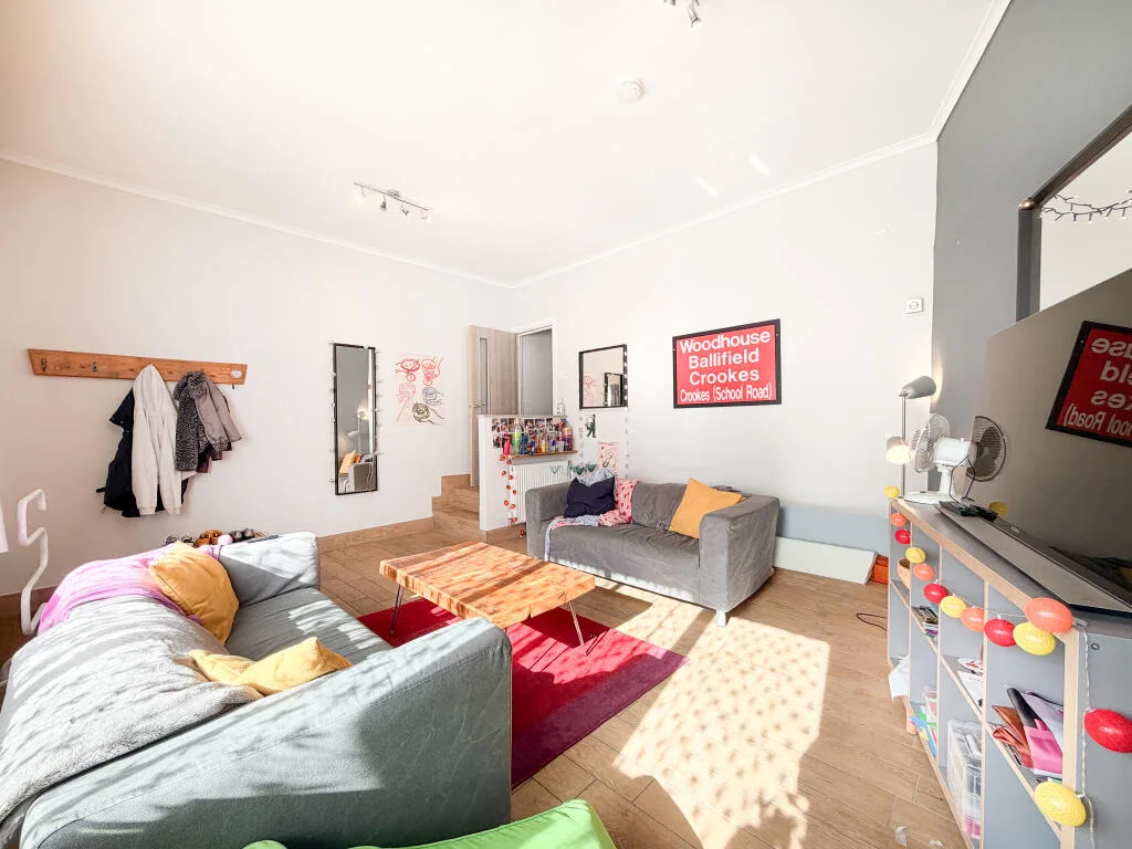 5 bedroom terraced house for rent