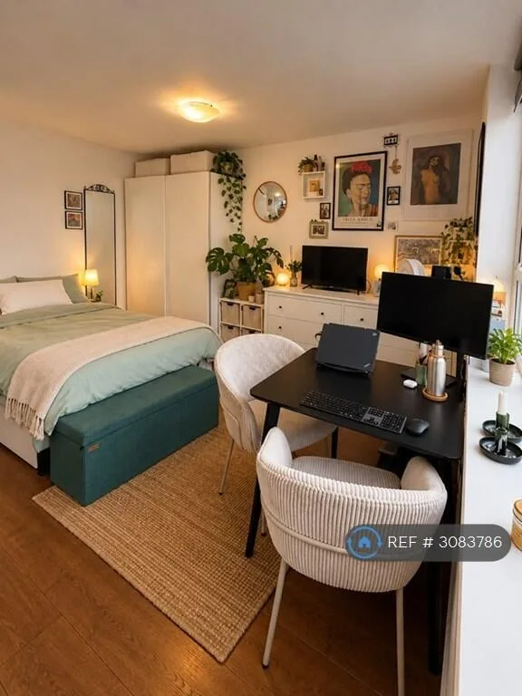 Studio flat for rent