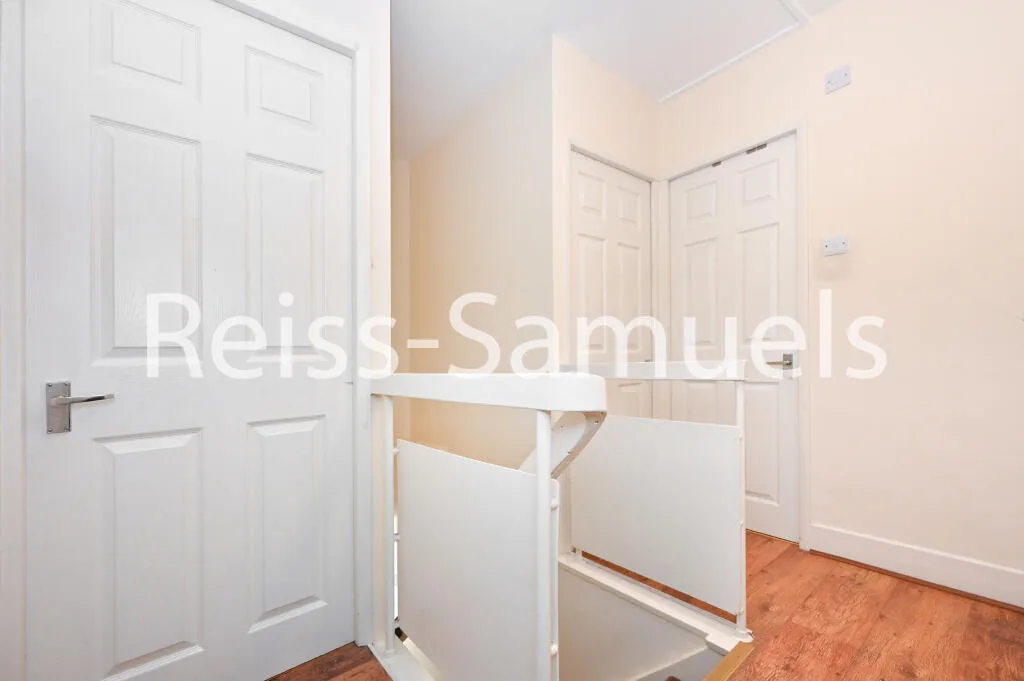 4 bedroom maisonette for rent