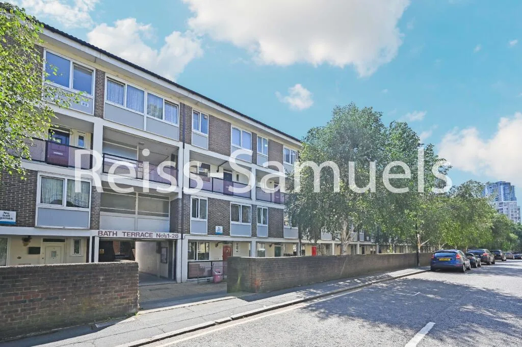 4 bedroom maisonette for rent