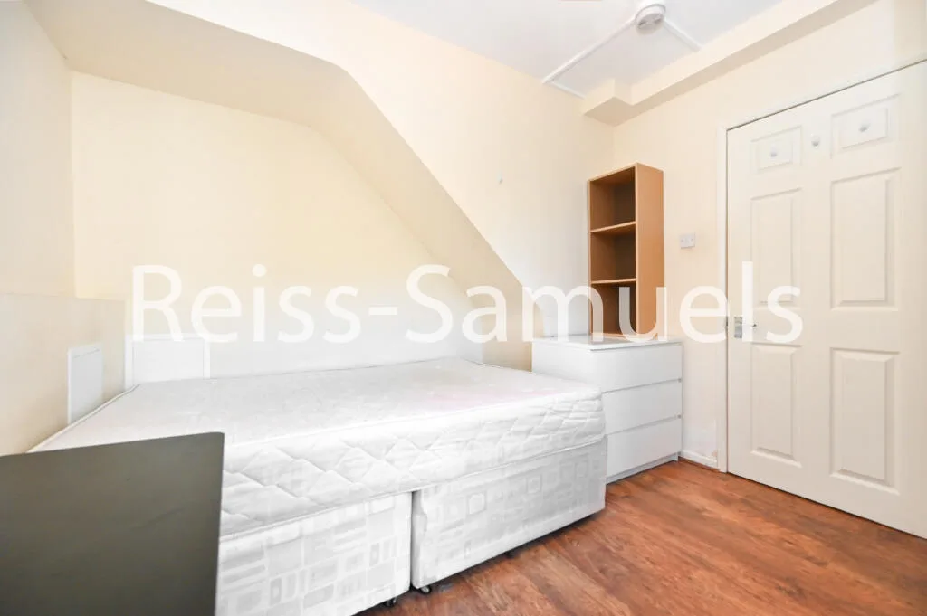4 bedroom maisonette for rent