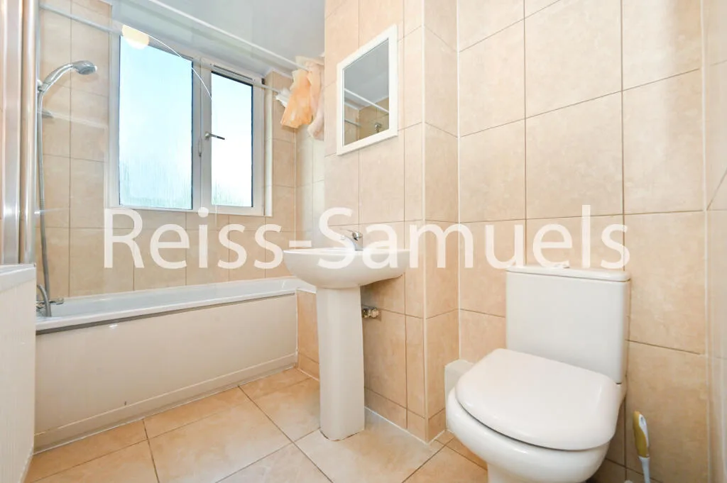 4 bedroom maisonette for rent