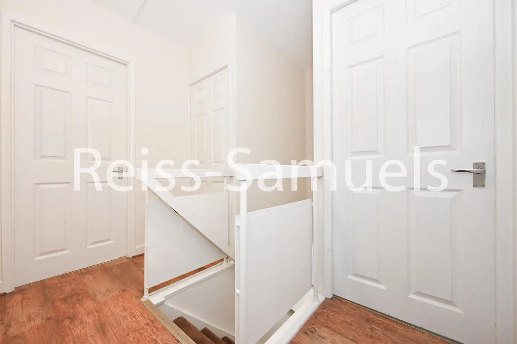 4 bedroom maisonette for rent