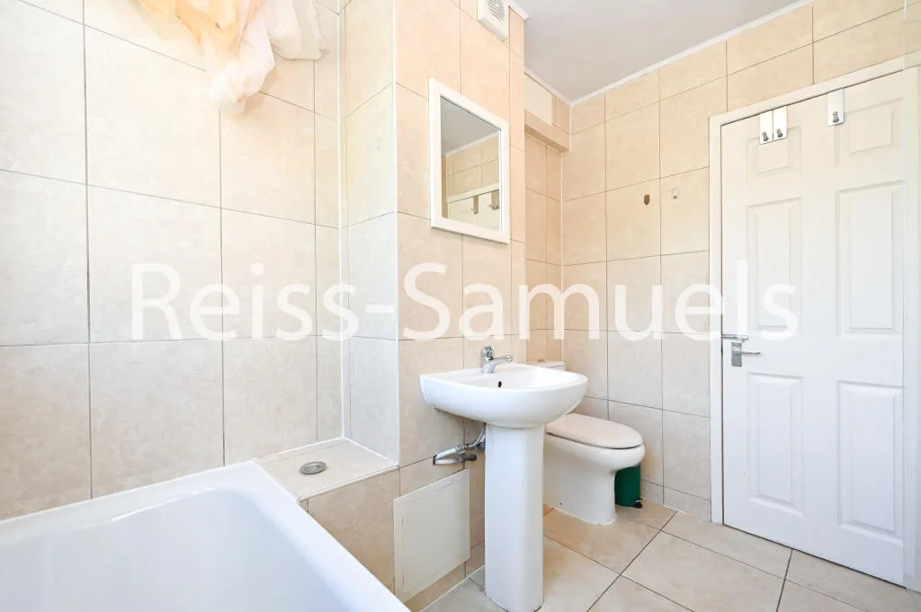 4 bedroom maisonette for rent