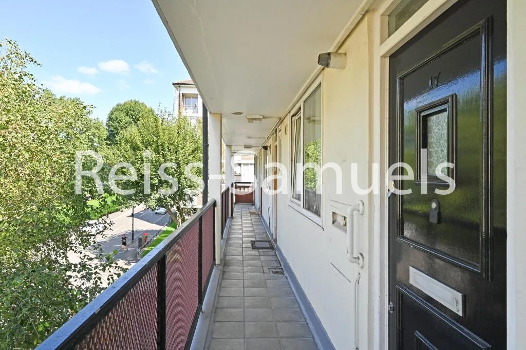 4 bedroom maisonette for rent