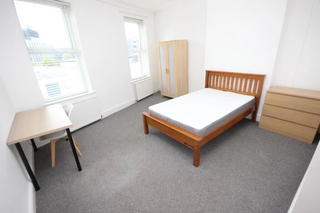 4 bedroom terraced house for rent