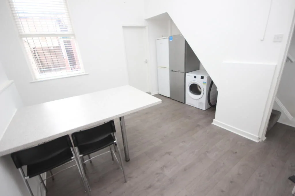 4 bedroom terraced house for rent