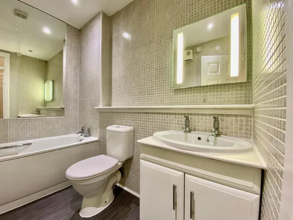 3 bedroom flat for rent