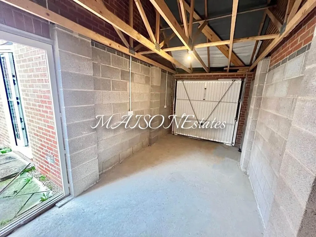 3 bedroom semi-detached house for rent