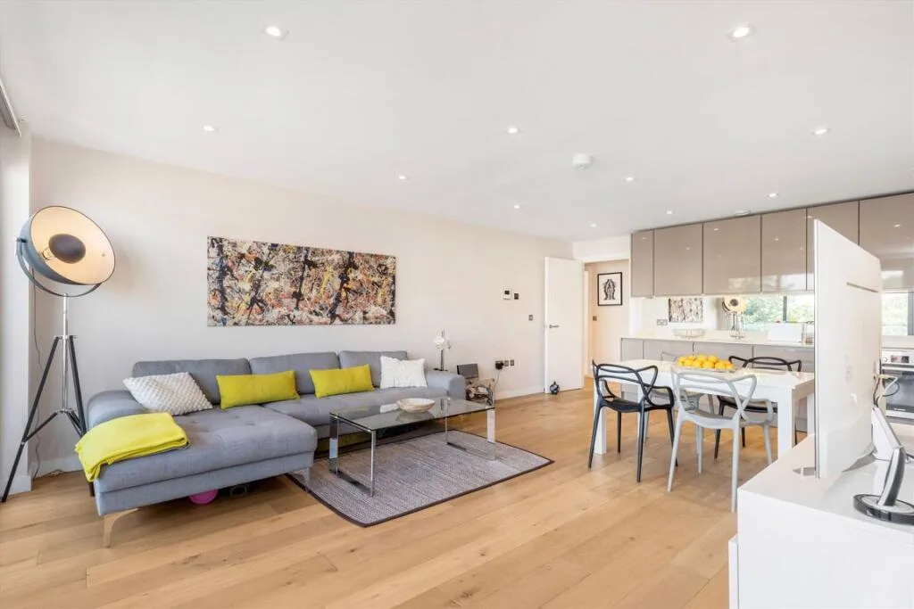 2 bedroom flat for rent