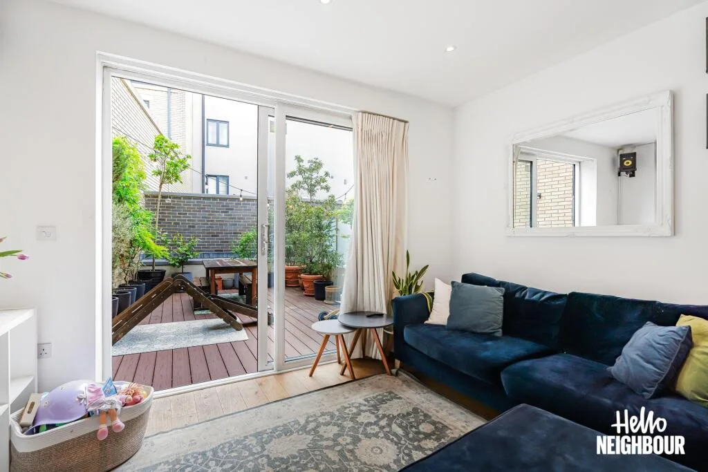 2 bedroom maisonette for rent