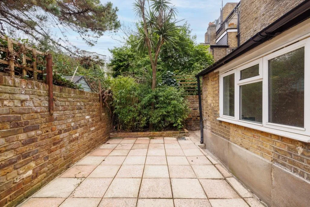 2 bedroom flat for rent