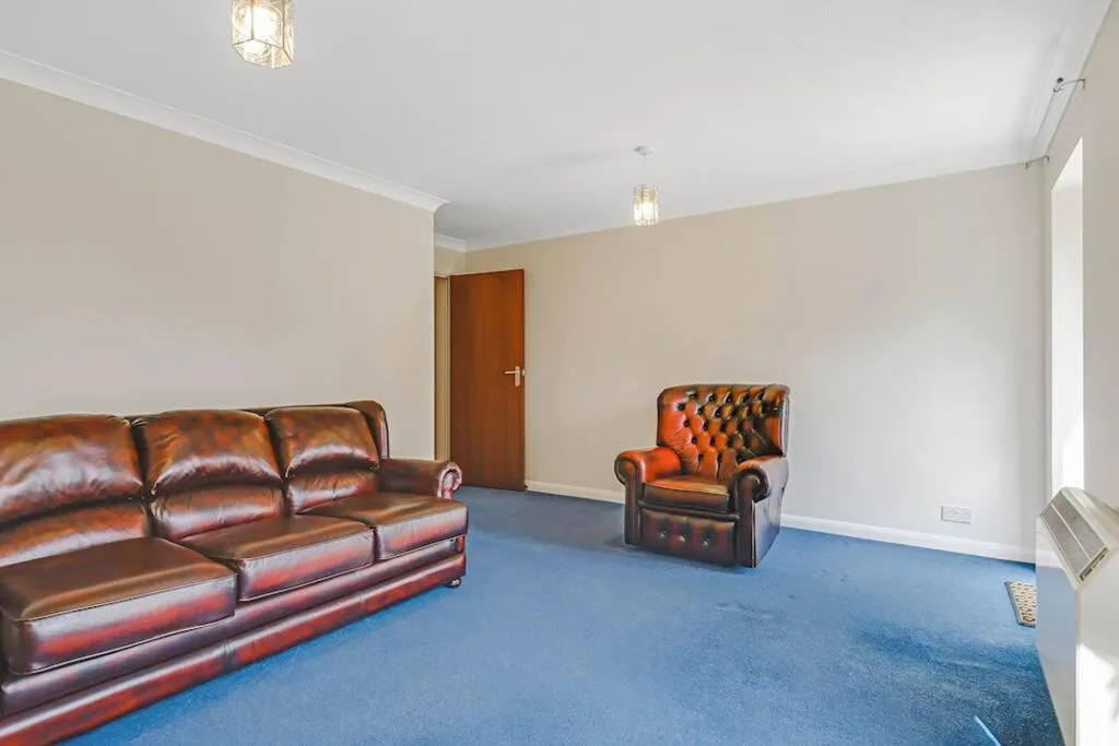 2 bedroom ground floor flat for rent