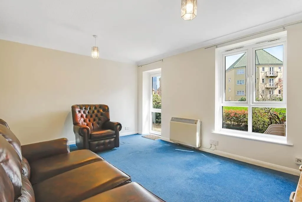 2 bedroom ground floor flat for rent