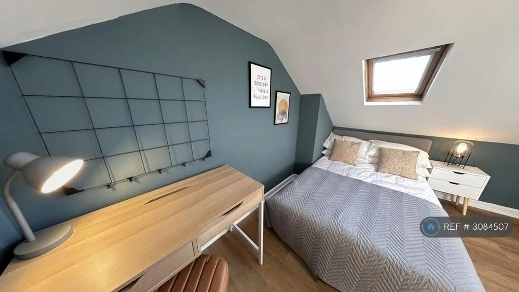 5 bedroom terraced house for rent
