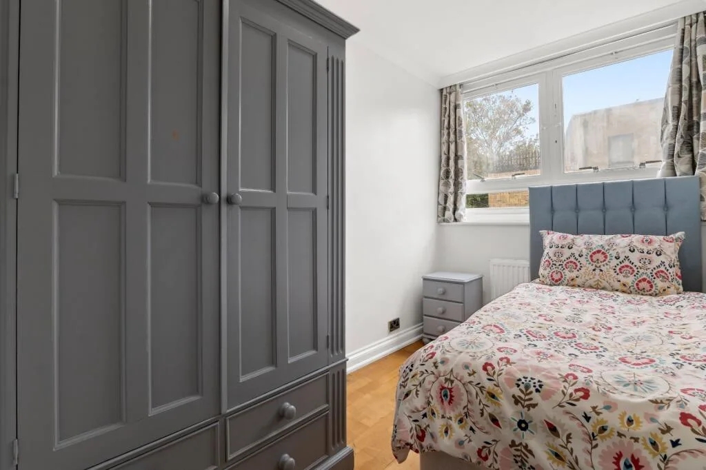 3 bedroom maisonette for rent