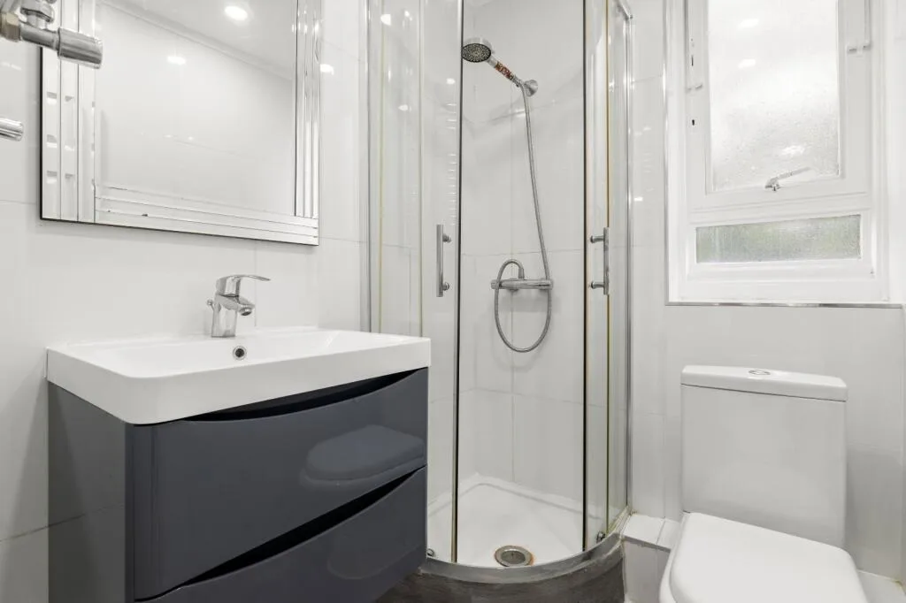 3 bedroom maisonette for rent