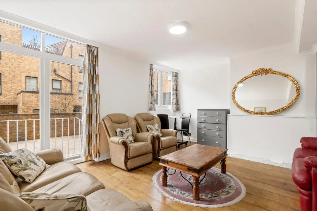 3 bedroom maisonette for rent