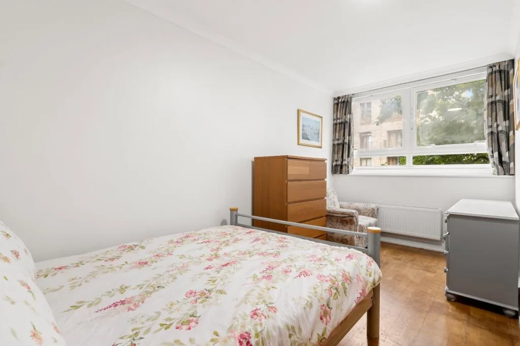 3 bedroom maisonette for rent