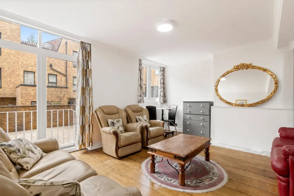 3 bedroom maisonette for rent