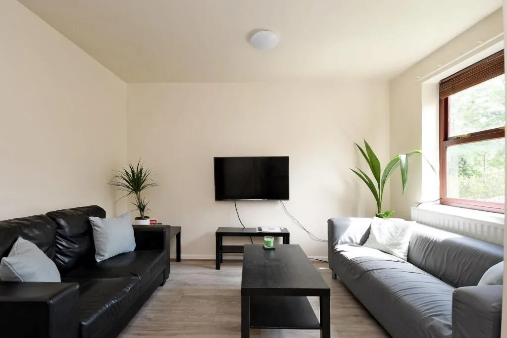 5 bedroom house for rent