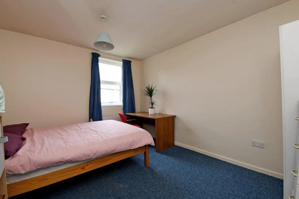 5 bedroom house for rent