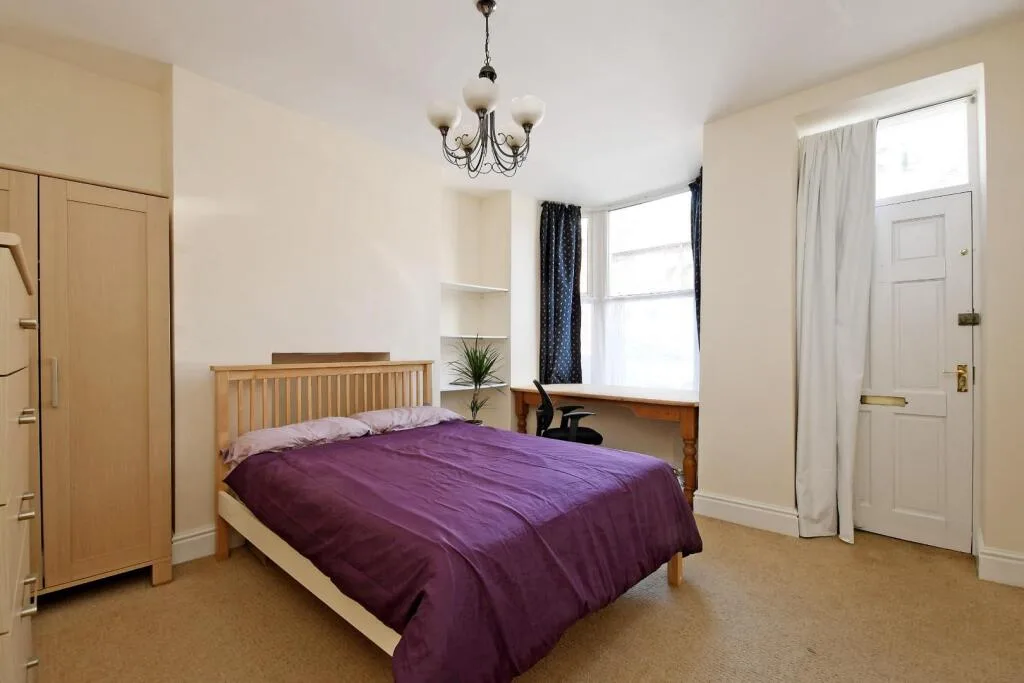 5 bedroom house for rent