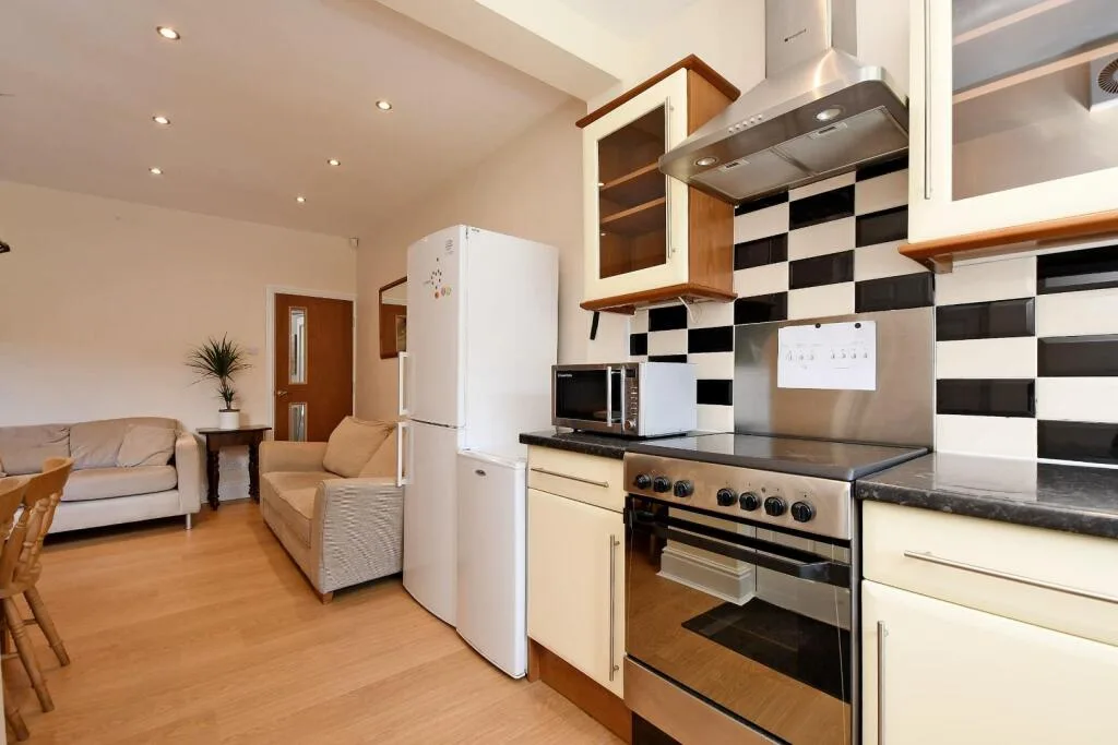 5 bedroom house for rent