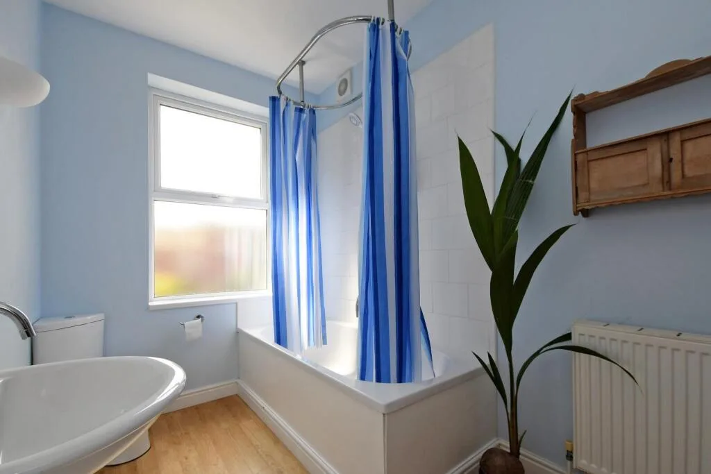 5 bedroom house for rent