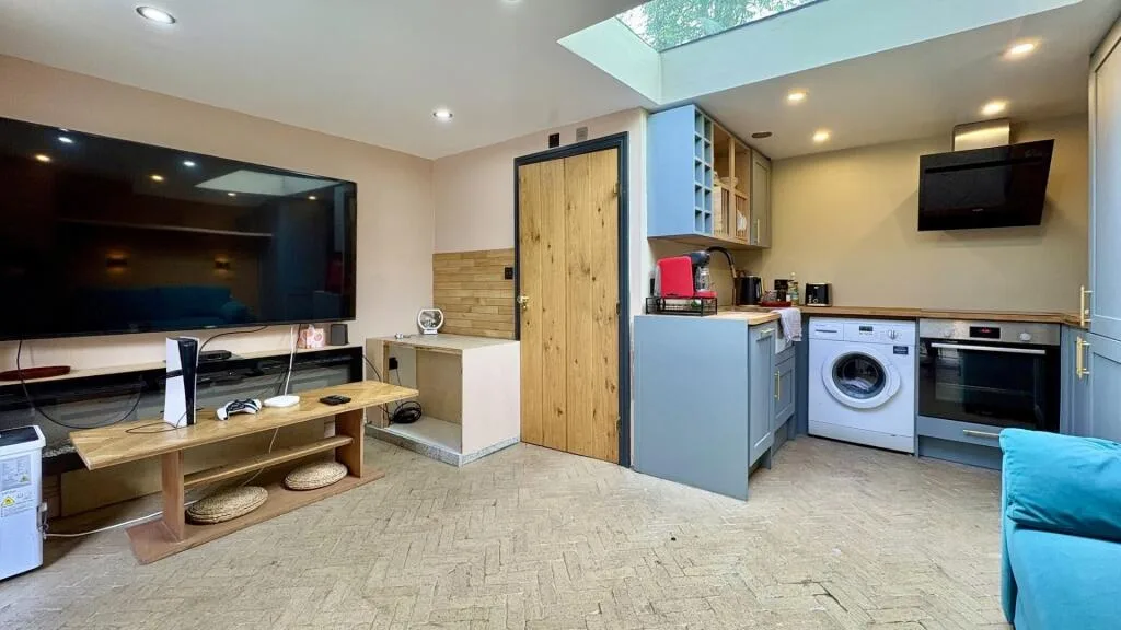 Studio flat for rent