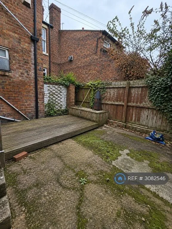 3 bedroom flat for rent