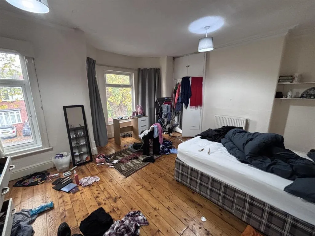 5 bedroom house for rent