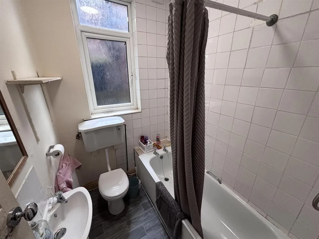 5 bedroom house for rent