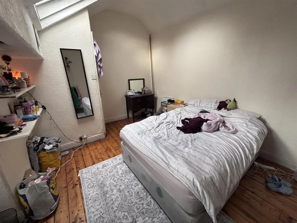 5 bedroom house for rent