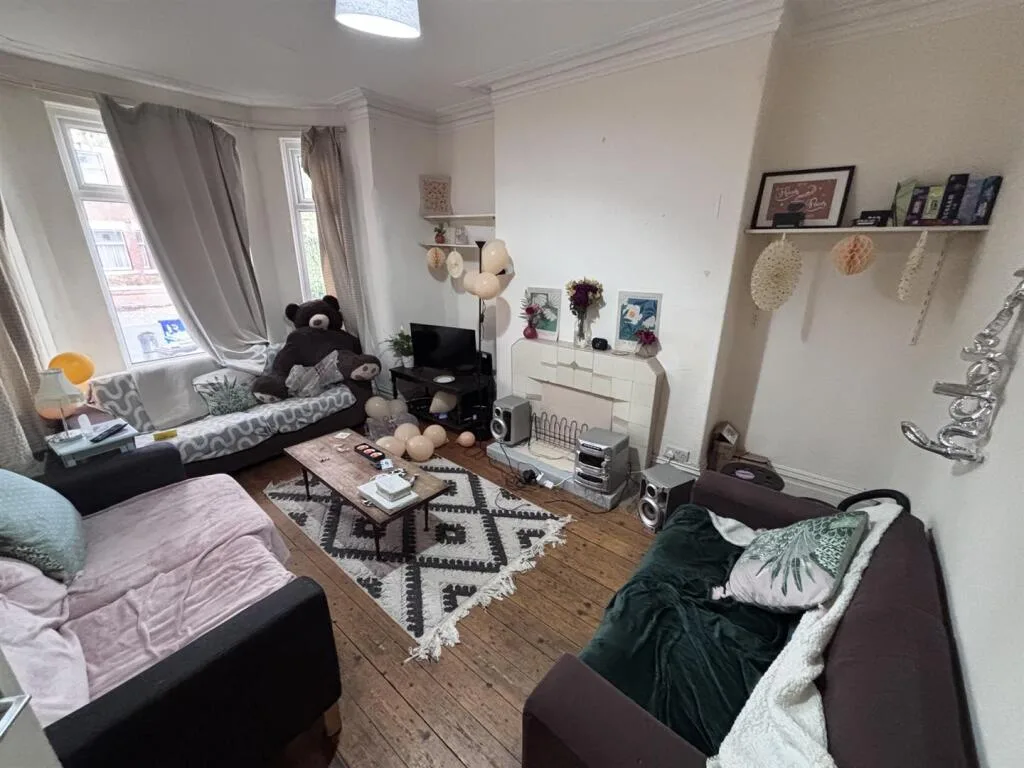 5 bedroom house for rent