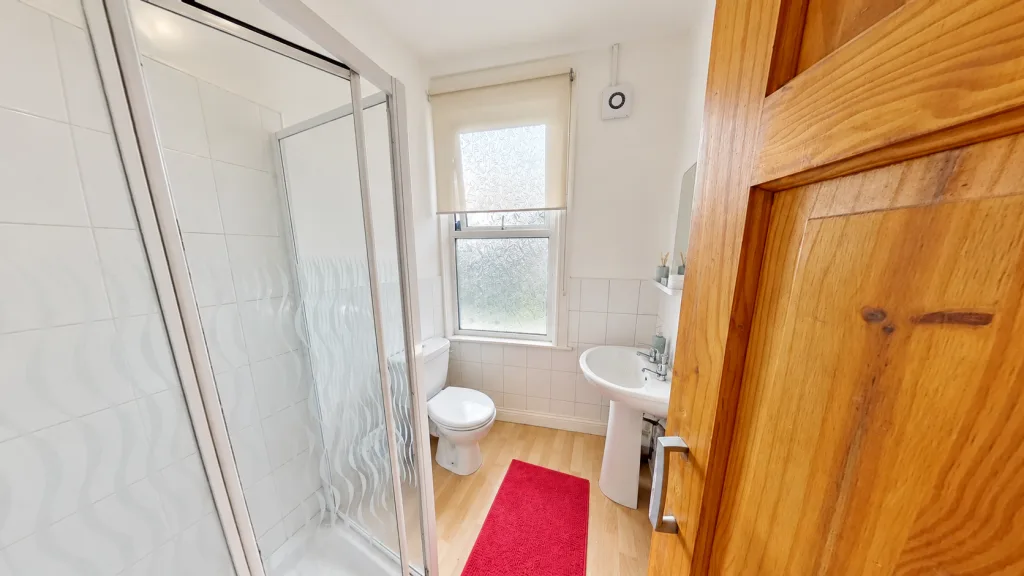 5 bedroom terraced house for rent