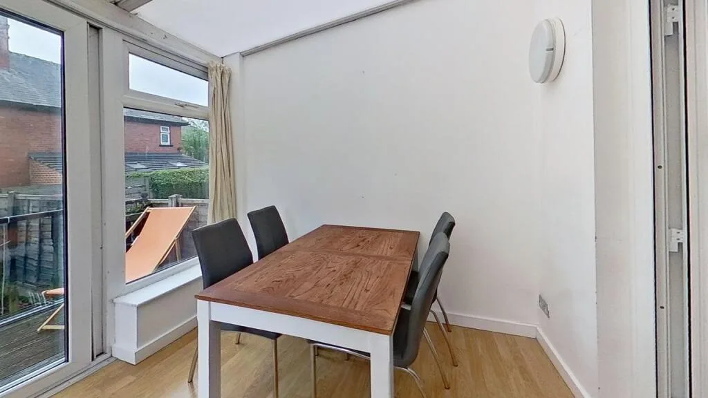 4 bedroom semi-detached house for rent