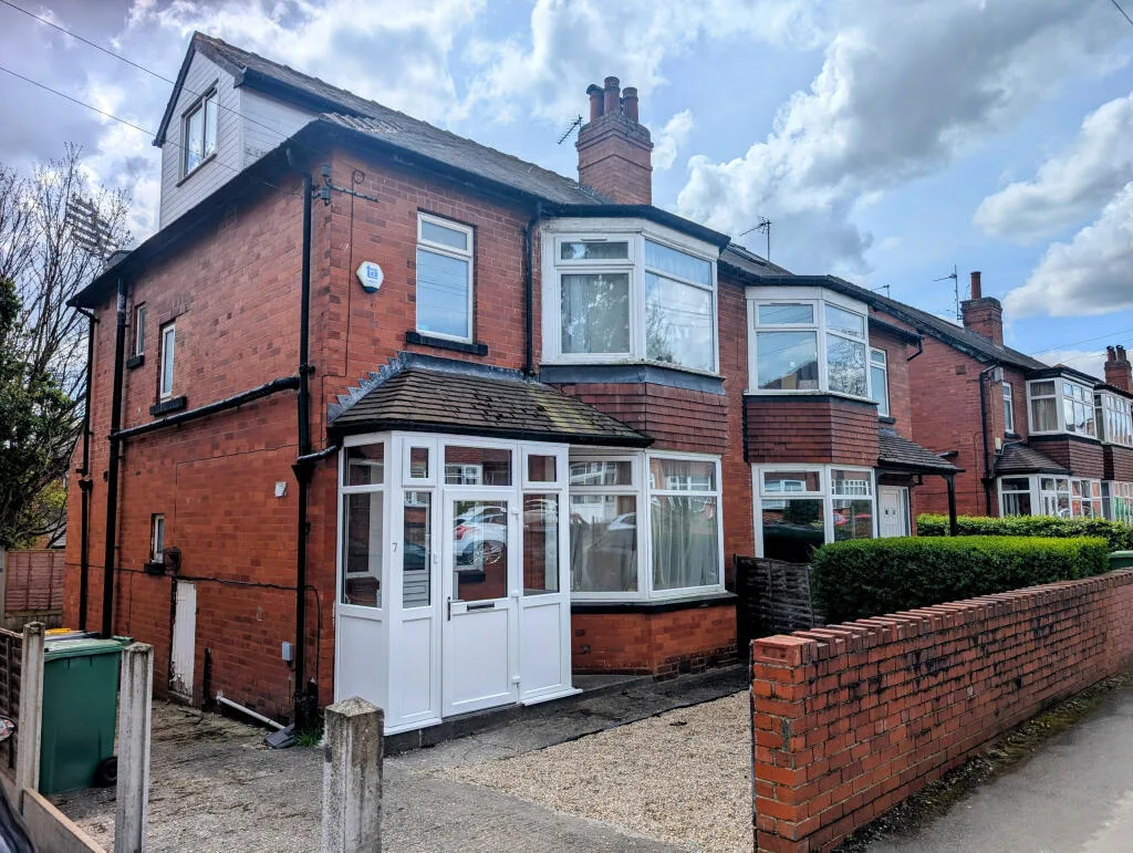4 bedroom semi-detached house for rent