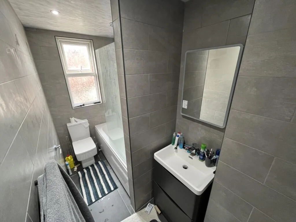 6 bedroom terraced house for rent