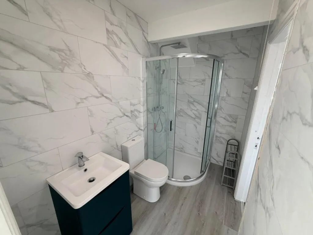 6 bedroom terraced house for rent