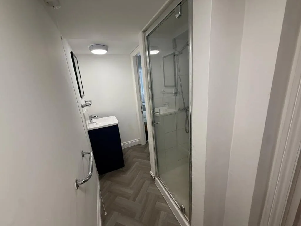 6 bedroom terraced house for rent